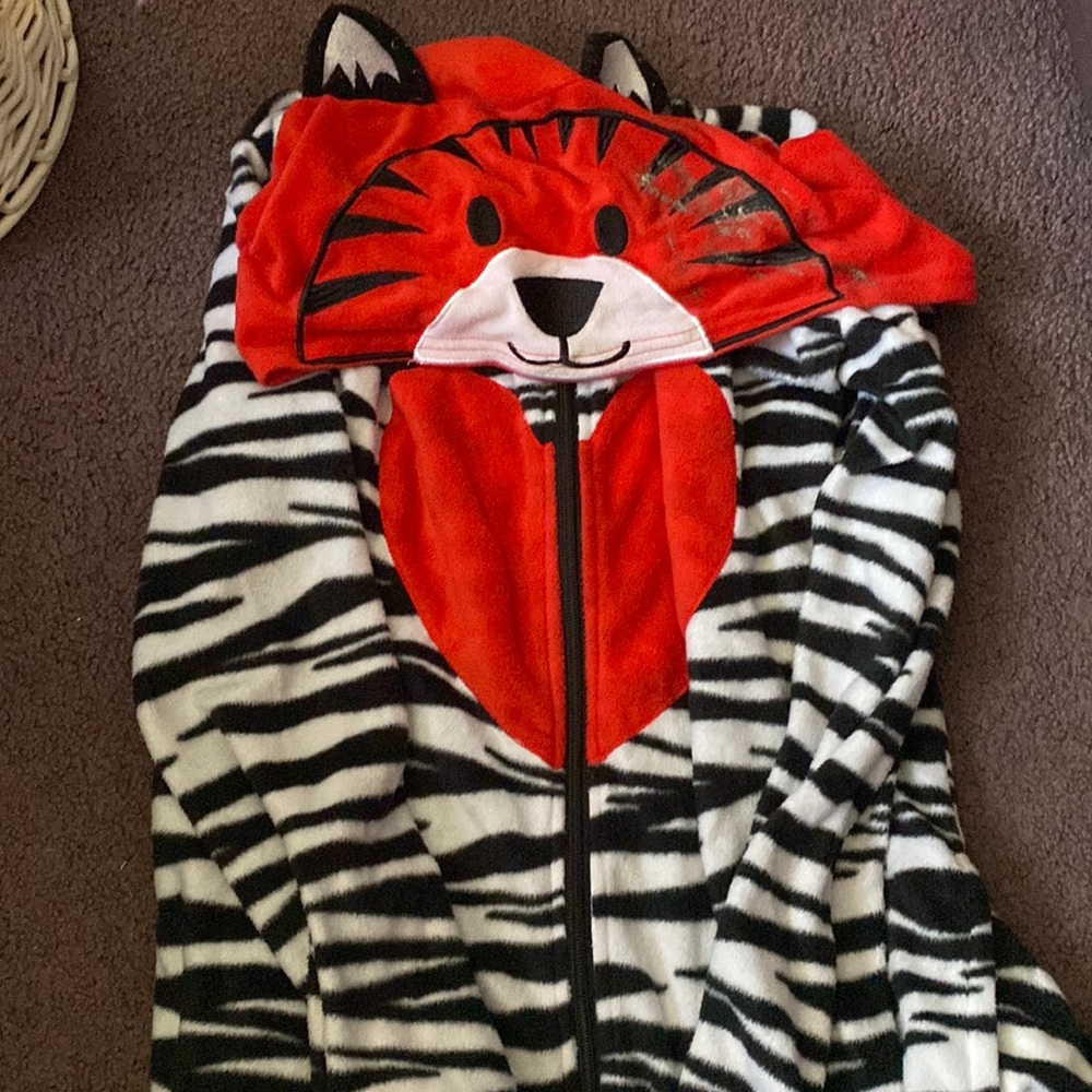 Rue21 zip up pajamas